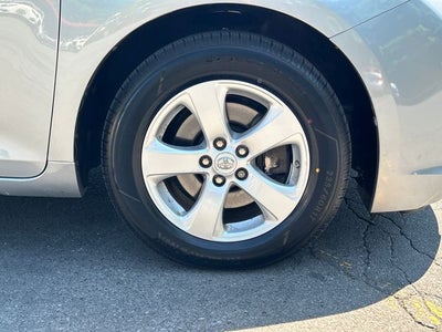 2015 Toyota Sienna LE 8 Passenger