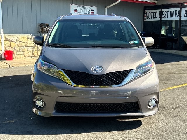 2015 Toyota Sienna SE 8 Passenger