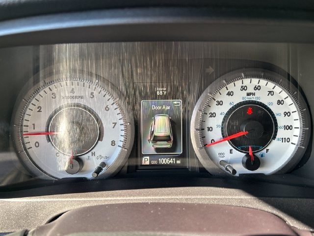 2015 Toyota Sienna SE 8 Passenger