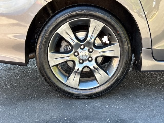 2015 Toyota Sienna SE 8 Passenger