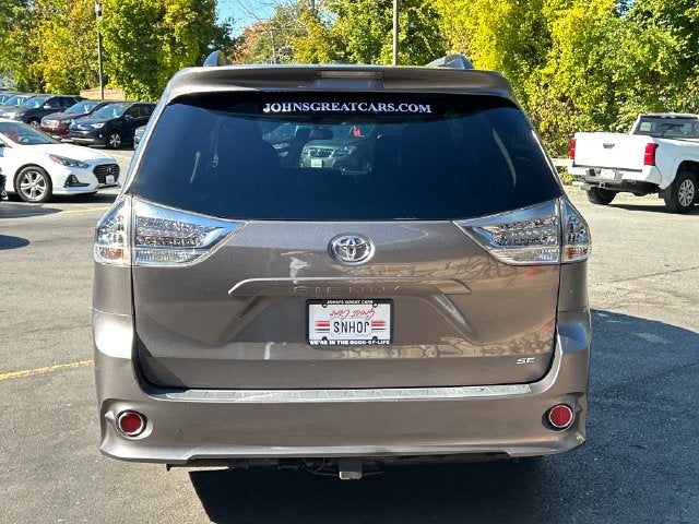 2015 Toyota Sienna SE 8 Passenger