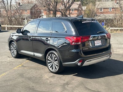 2019 Mitsubishi Outlander SE