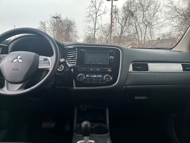 2015 Mitsubishi Outlander SE