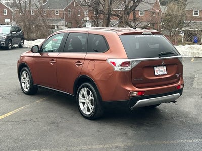 2015 Mitsubishi Outlander SE
