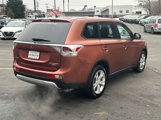 2015 Mitsubishi Outlander SE