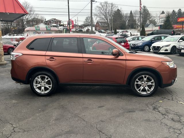 2015 Mitsubishi Outlander SE