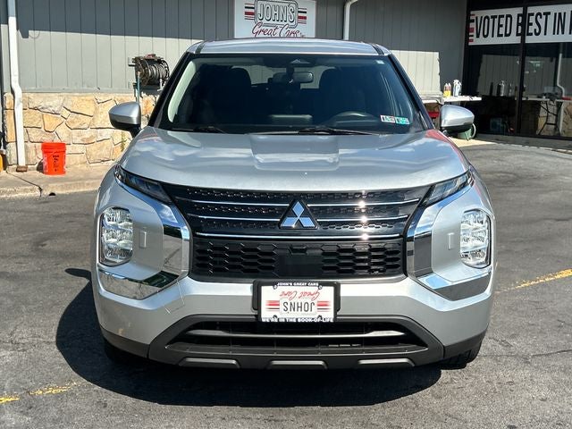 2022 Mitsubishi Outlander ES
