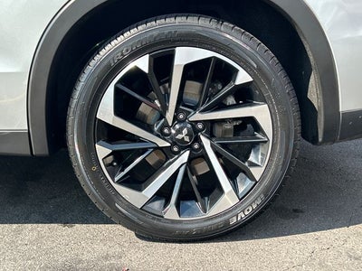 2022 Mitsubishi Outlander ES