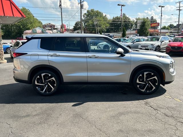 2022 Mitsubishi Outlander ES
