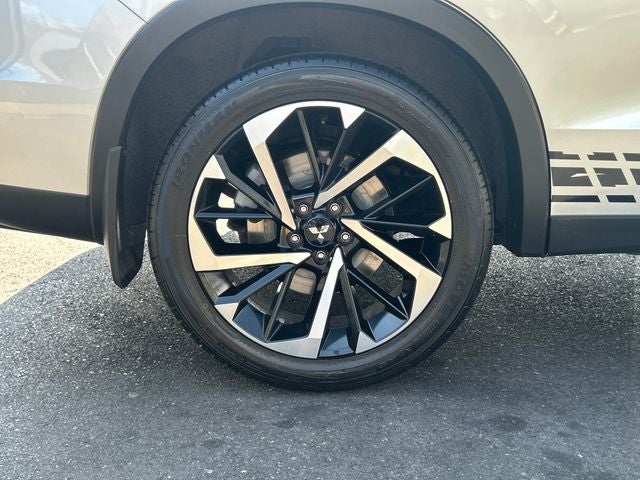 2022 Mitsubishi Outlander ES