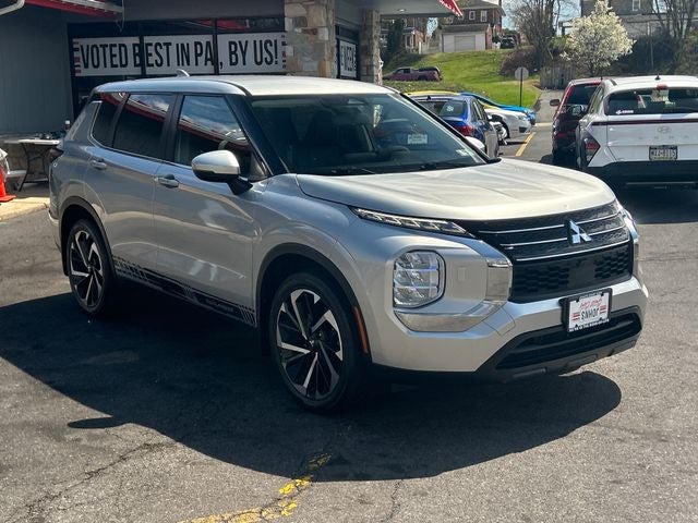 2022 Mitsubishi Outlander ES