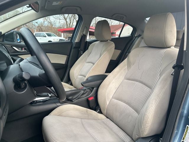 2016 Mazda Mazda3 i Sport