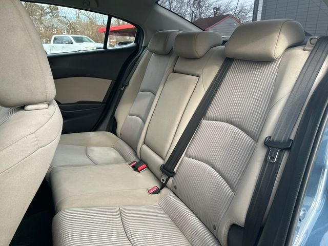 2016 Mazda Mazda3 i Sport