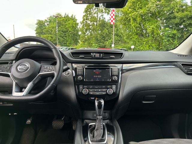 2022 Nissan Rogue Sport SV