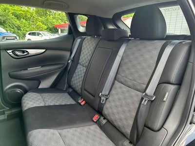 2022 Nissan Rogue Sport SV