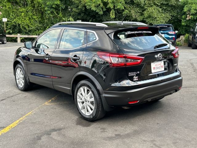 2022 Nissan Rogue Sport SV