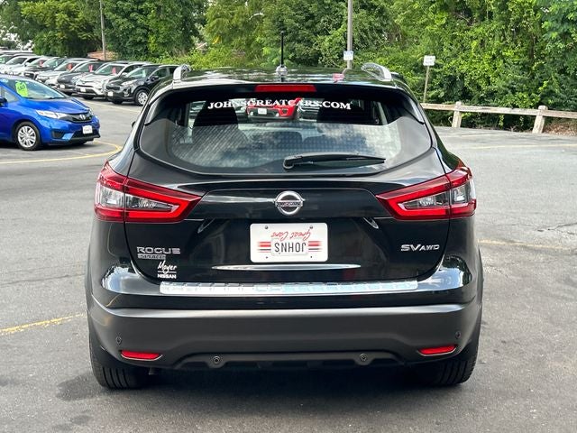 2022 Nissan Rogue Sport SV