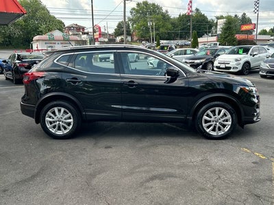 2022 Nissan Rogue Sport SV
