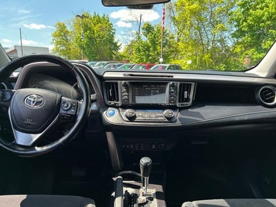 2018 Toyota RAV4 Hybrid XLE