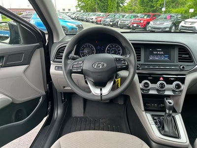 2019 Hyundai Elantra SE