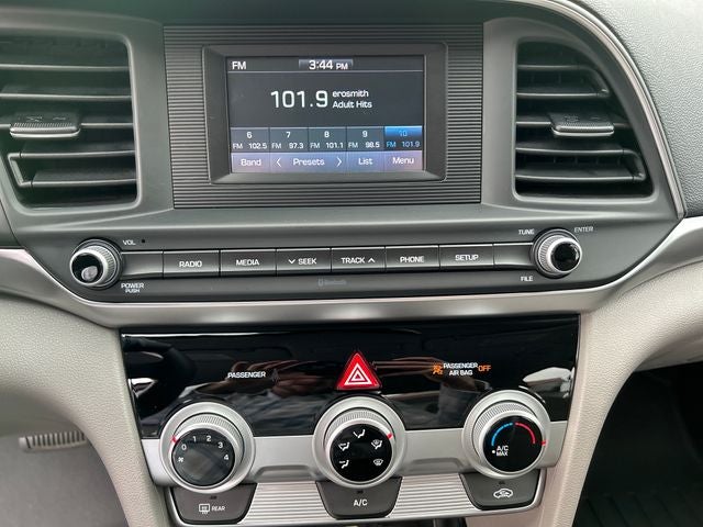2019 Hyundai Elantra SE