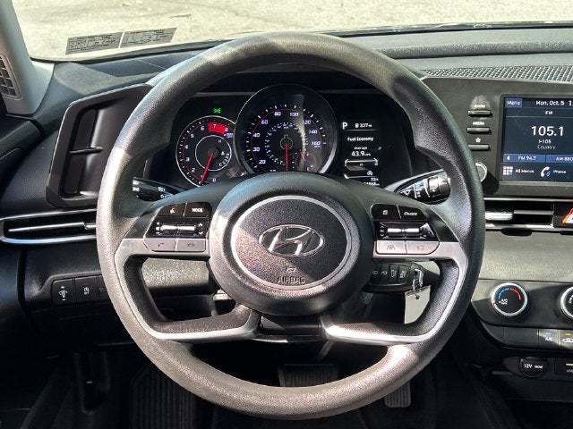 2023 Hyundai Elantra SE