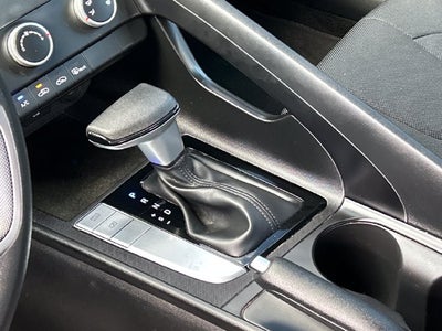 2023 Hyundai Elantra SE