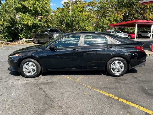 2023 Hyundai Elantra SE