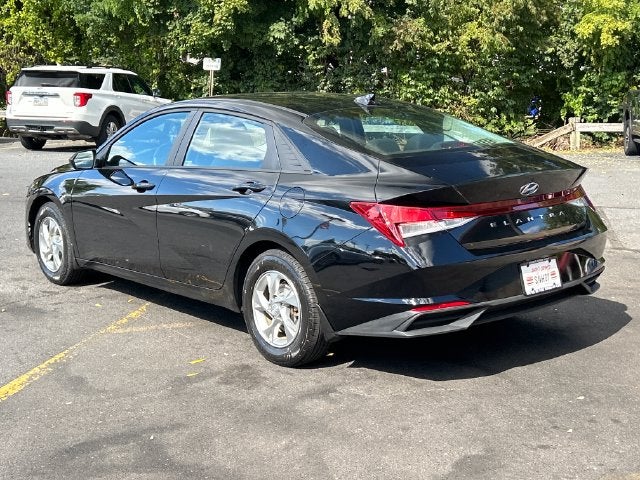 2023 Hyundai Elantra SE