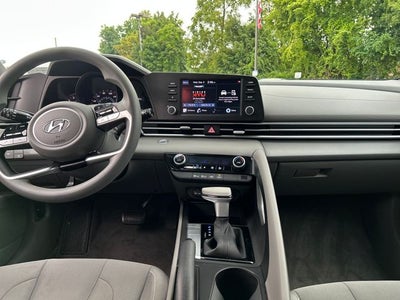 2022 Hyundai Elantra SEL