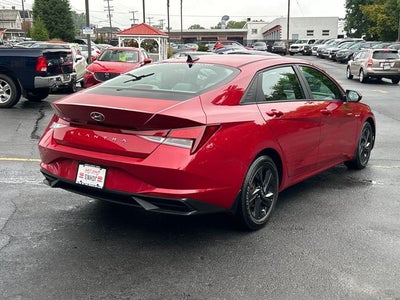 2022 Hyundai Elantra SEL